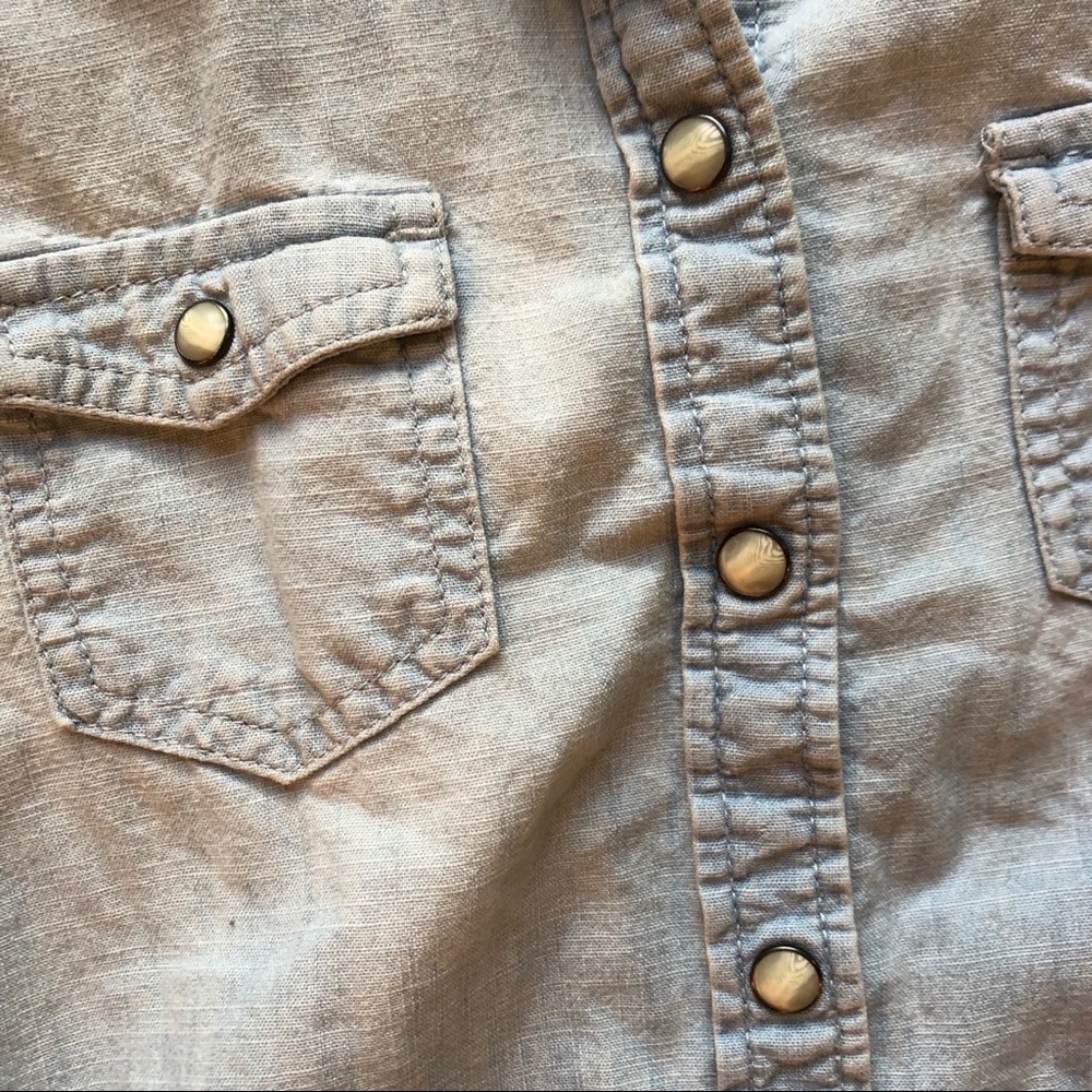 American Eagle 100% Cotton denim button up - Picture 5 of 6